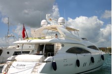Yacht  ALLISON